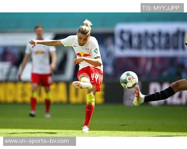 莱比锡中场坎普尔因家庭变故选择退役,感人故事引发广泛关注 莱比锡中场坎普尔因家庭变故选择退役,感人故事引发广泛关注