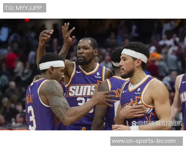 布克生涯30分以上比赛达到223场追平伯德距离前30仅差4场 布克生涯30分以上比赛达到223场追平伯德距离前30仅差4场