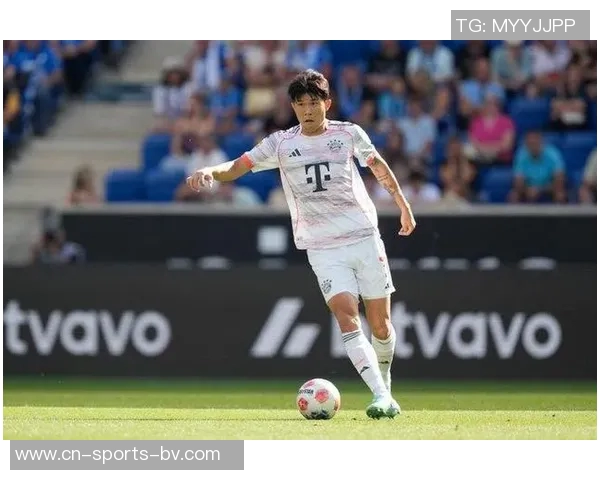 法尔克确认金玟哉不离队拜仁防线引援将聚焦右后卫位置 法尔克确认金玟哉不离队拜仁防线引援将聚焦右后卫位置